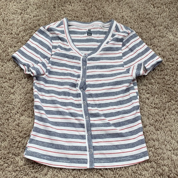 womens me we top - Picture 1 of 2